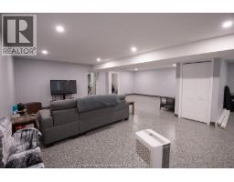 4011 DUFFERIN AVENUE - 30