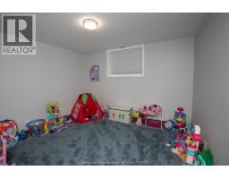 4011 DUFFERIN AVENUE - 34