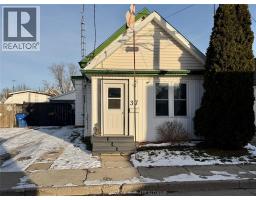 37 Foster STREET - 26