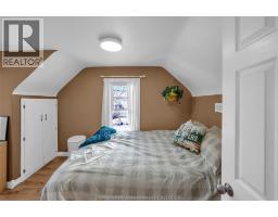 16 Sheldrick STREET - 33