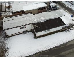 30 REGENCY DRIVE - 33