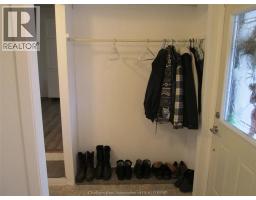 30 REGENCY DRIVE - 4