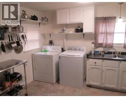 30 REGENCY DRIVE - 8