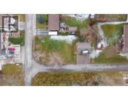 58 NICHOLS DRIVE - 25