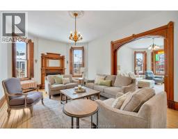 4 Sherman STREET - 4