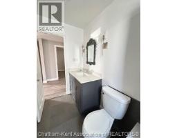 6 McNaughton AVENUE - 10