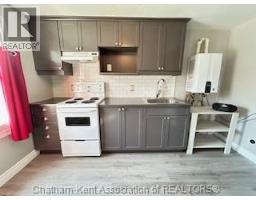 6 McNaughton AVENUE - 2