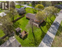 32 Nichols DRIVE - 33