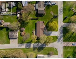 32 Nichols DRIVE - 35