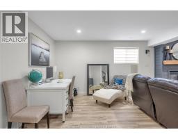 132 Sherwood COURT - 33