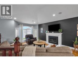 132 Sherwood COURT - 9