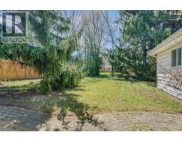 120 Churchill STREET - 17