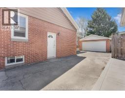 120 Churchill STREET - 18