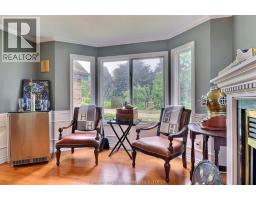 932 GRAND AVENUE West - 25