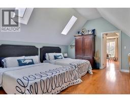 932 GRAND AVENUE West - 41