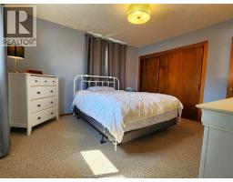 175 Wellington STREET - 14