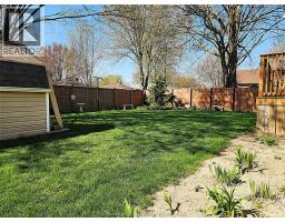 175 Wellington STREET - 31