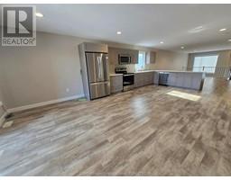 191 MOONSTONE CRESCENT - 5