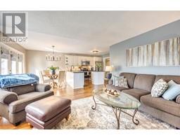 2 Picadilly COURT - 13