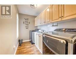 2 Picadilly COURT - 16