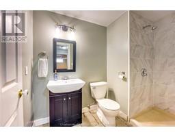 2 Picadilly COURT - 30