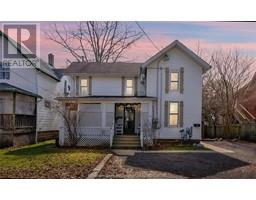 176 SELKIRK STREET - 2