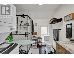 176 SELKIRK STREET - 23
