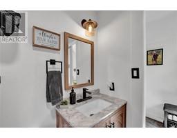 176 SELKIRK STREET - 24