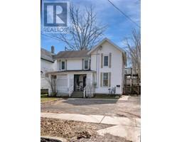 176 SELKIRK STREET - 4