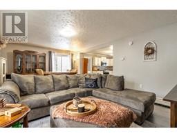 4 OAK STREET - 18