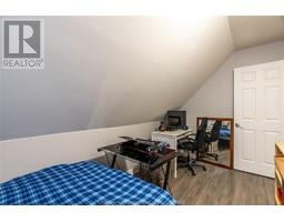 4 OAK STREET - 23