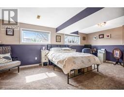 12 Goldpark ROAD - 19