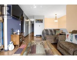 12 Goldpark ROAD - 8