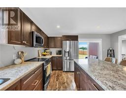 62 MOONSTONE CRESCENT - 12