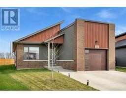 62 MOONSTONE CRESCENT - 2