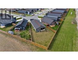 62 MOONSTONE CRESCENT - 45