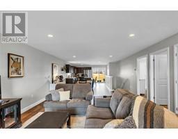 62 MOONSTONE CRESCENT - 6