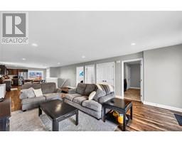62 MOONSTONE CRESCENT - 7