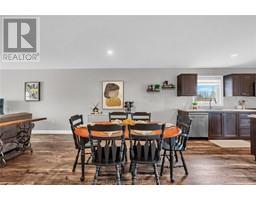 62 MOONSTONE CRESCENT - 9