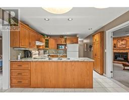 212 Norway Maple DRIVE - 16