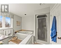212 Norway Maple DRIVE - 44