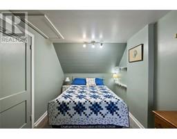 75 Sunnyside AVENUE - 19