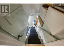 75 Sunnyside AVENUE - 21