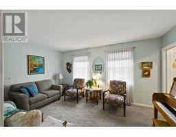 75 Sunnyside AVENUE - 5