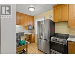 75 Sunnyside AVENUE - 8