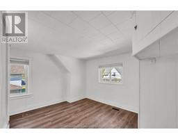 12 Gray STREET - 25