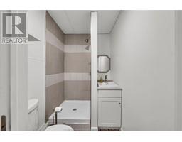 12 Gray STREET - 37