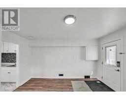 12 Gray STREET - 42