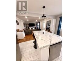 16 Lawrence AVENUE - 17