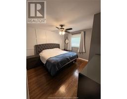 16 Lawrence AVENUE - 22